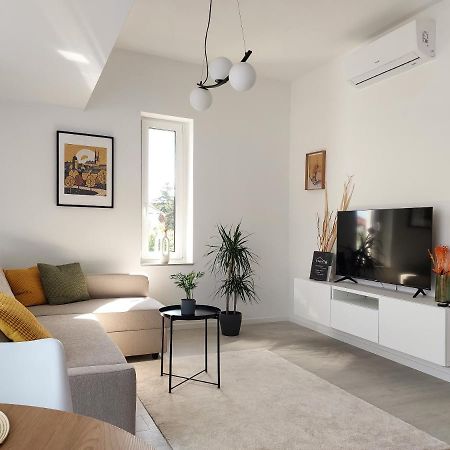 Linden Apartman 106 - Adults Only Mosonmagyarovar Bagian luar foto