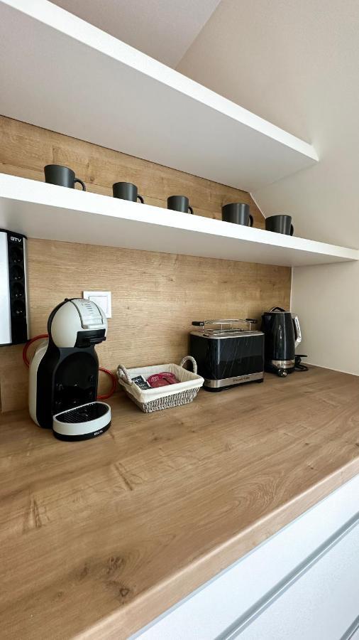 Linden Apartman 106 - Adults Only Mosonmagyarovar Bagian luar foto