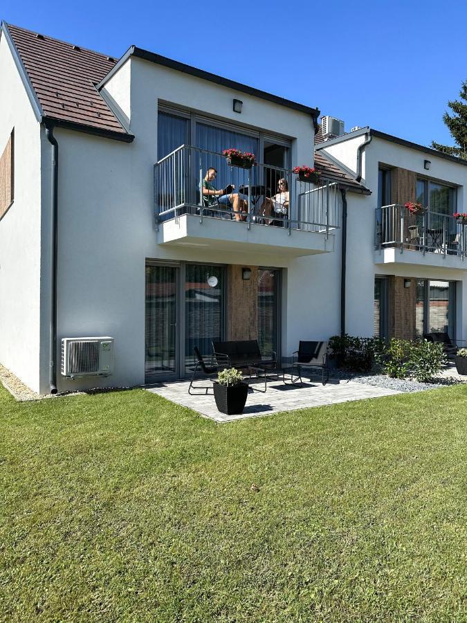 Linden Apartman 106 - Adults Only Mosonmagyarovar Bagian luar foto